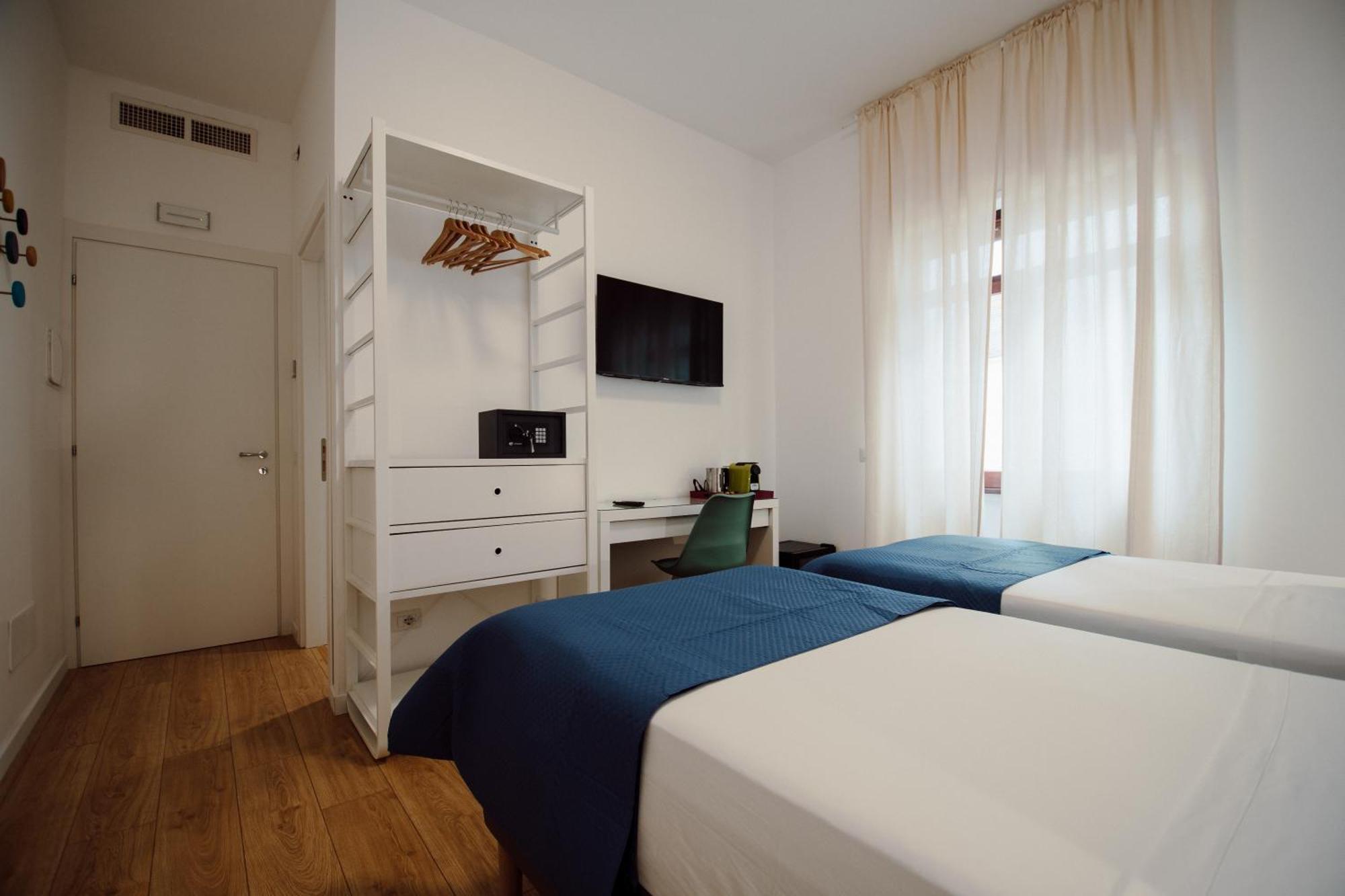 Sweet Dreams Hotel Чивитавекия Екстериор снимка